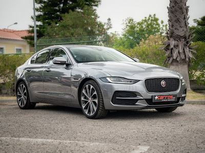 Jaguar XE 2.0 D R-Dynamic S