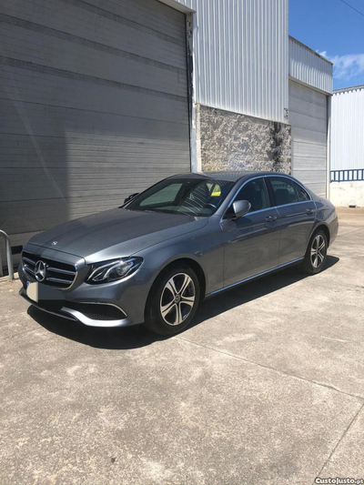 Mercedes-Benz E 220 D Avantgarde Nacional como novo