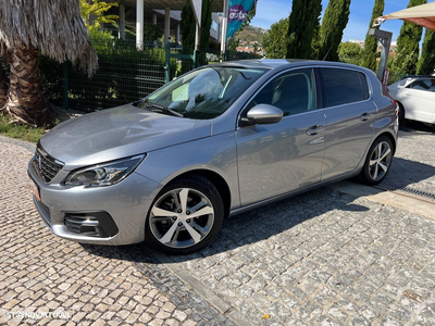 Peugeot 308 1.2 PureTech Style J17