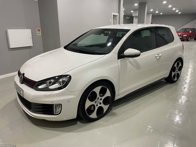 VW Golf 2.0 GTI DSG