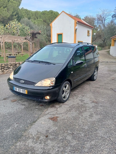 Ford Galaxy 1900