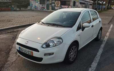 Fiat Punto 140EUR Mês. 1.2 -S.S. GPS