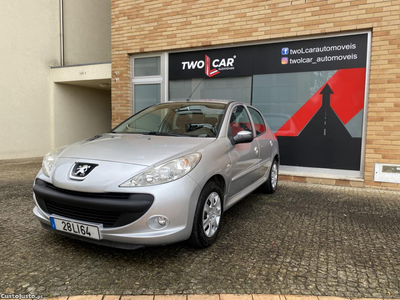 Peugeot 206 + 1.1 Trendy