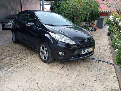 Ford Fiesta 1.6 TDCI TITANIUM 5 PORTAS