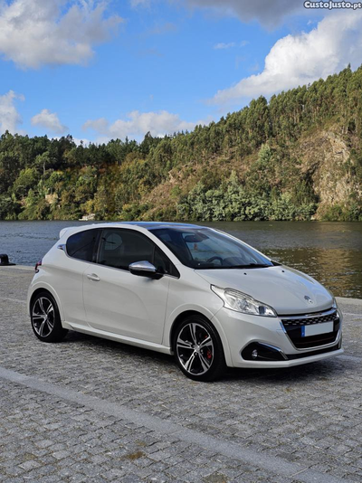 Peugeot 208 GTI eTHP 208cv - Escape C/Válvula - Revisões Marca