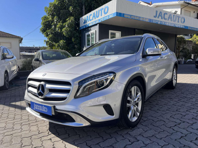 Mercedes-Benz GLA 220 D 4-Matic