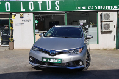 Toyota Auris 1.8 HSD Comfort +P.Techno+P.Sport