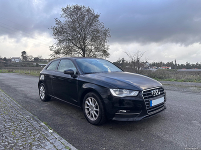 Audi A3 1.6 TDI EXCELENTE Estado