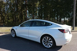 Tesla Model 3 Standard Range Plus 60 kWh