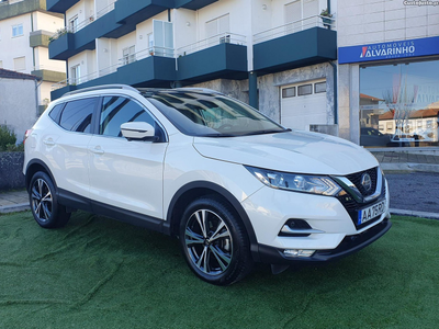 Nissan Qashqai 1.3 DIG-T N-Connecta J18