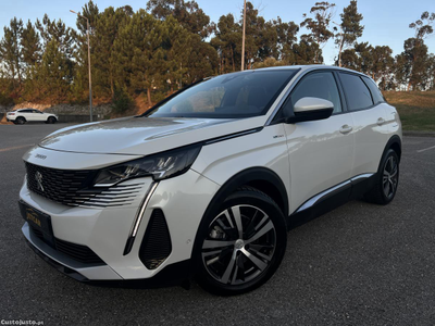 Peugeot 3008 Hybrid Allure 225