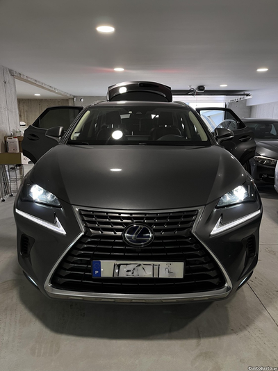 Lexus NX 300h  Executive+