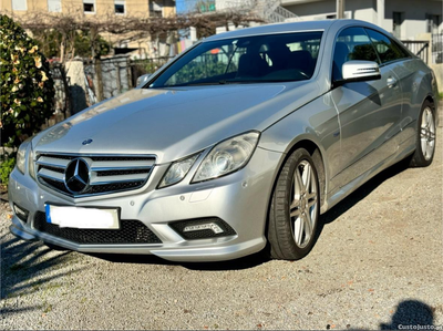 Mercedes-Benz E 220 Coupe