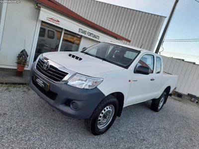 Toyota Hilux 2.5 D-4D 4x4 King Cab de 4 Lug 2015