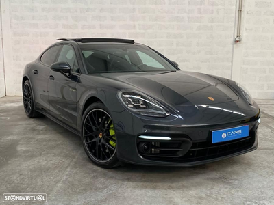 Porsche Panamera 4 E-Hybrid Platinum Edition