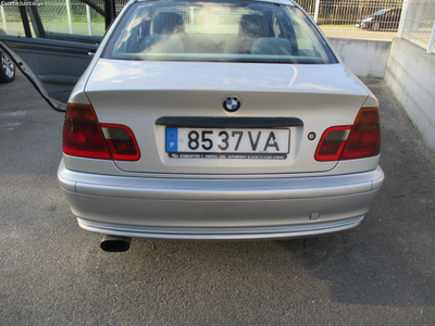 BMW 320 2000 136 CV