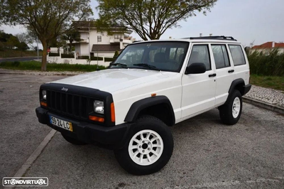 Jeep Cherokee 2.5 TD Sport