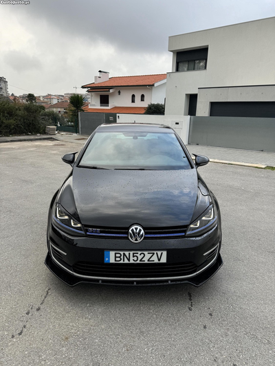 VW Golf GTE