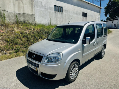 Fiat Doblo 5 lugares 1.3 Multijet 2008