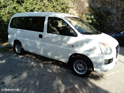 Hyundai H-1 Starex