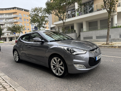 Hyundai Veloster Hyundai Veloster 1.6 GDI Blue Comfort impecável Nacional