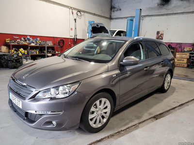 Peugeot 308 1.6 Hdi 110cv - GPS - Sensores c/ Câmara