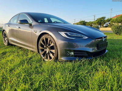 Tesla Model S Long Range AWD