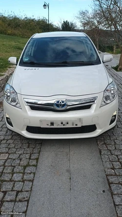 Toyota Auris Hibrido a gasolina