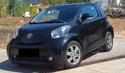 Toyota iQ IQ 1.0 VVT-i Essential+AC