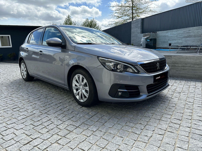 Peugeot 308 1.5 BlueHDi Allure Pack