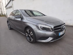 Mercedes-Benz A 200 BlueEFFICIENCY Automático