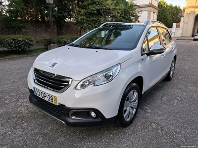 Peugeot 2008 1.2 PureTech Style