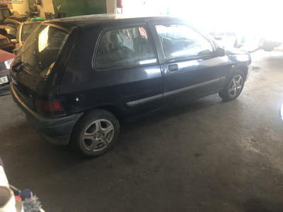 Renault Clio 1.9 d comercial