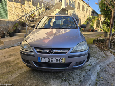 Opel Corsa Gasolina e GPL