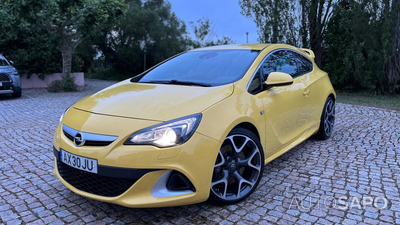 Opel Astra OPC 2.0 T de 2014