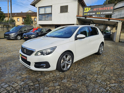 Peugeot 308 1.5  BLUE-HDI ALLURE 130CV