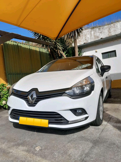 Renault Clio 2 lugares