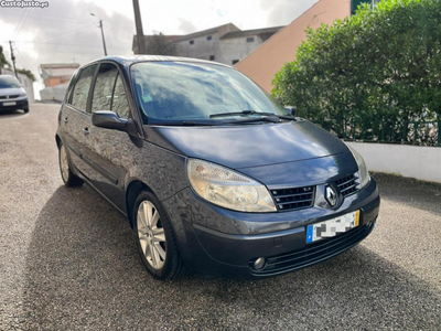 Renault Scénic 1.5 DCI