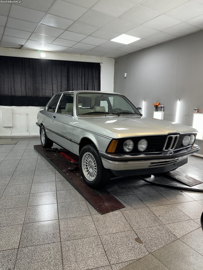 BMW 318 Bmw e21 318i