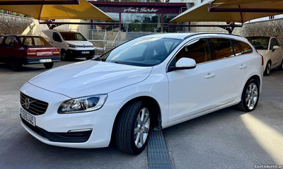 Volvo V60 D4