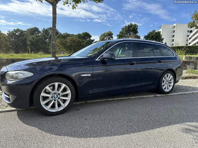 BMW 525 D Luxury Line 218 CV