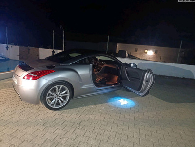 Peugeot RCZ 3