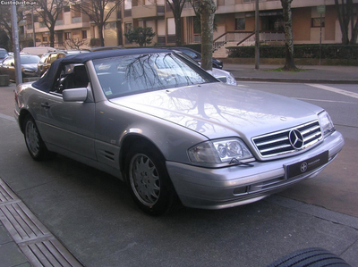 Mercedes-Benz SL 320 (W129)