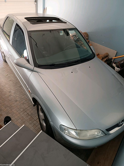 Opel Vectra 100