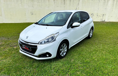 Peugeot 208 1.6 BlueHDi Style