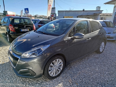 Peugeot 208 1.6 Hdi      Viatura Nacional