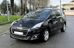 Peugeot 5008 1.6 HDI STYLE 115 CV - 7 LUGARES - NACIONAL