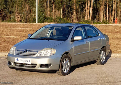 Toyota Corolla 1.4D-4d Gasóleo Automático