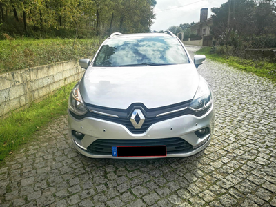 Renault Clio IV 1.5 DCI 90cv Sport Tourer c/ GPS - Vidros Escuros