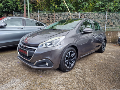 Peugeot 208 1.5 HDI STYLE 100CV